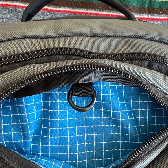 Tom Bihn travel or everyday Gray Backpack, adjustable straps with chest clip - Picture 5 of 10